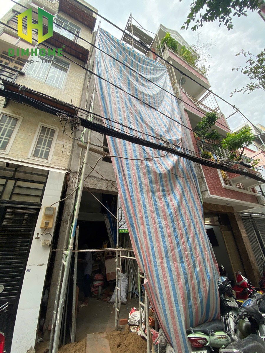 Thi công xây dựng nhà phố 1 trệt 1 lửng 2 lầu tum sân thượng nhà anh Tuấn Quận 3